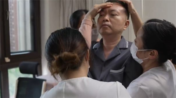 蔡磊回应准备尝试脑机接口：并非一时兴起